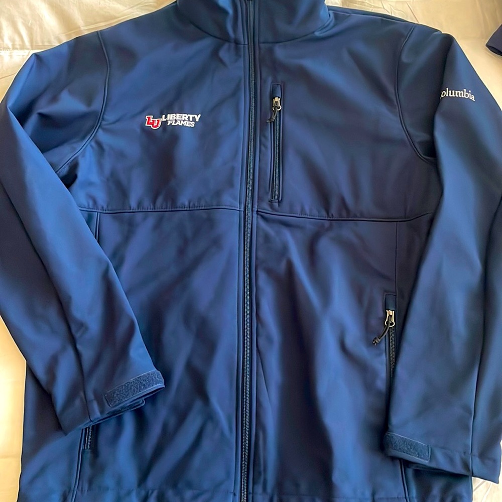 Like New Columbia Men’s Liberty University Flames LU Water Resistant Coat. Large